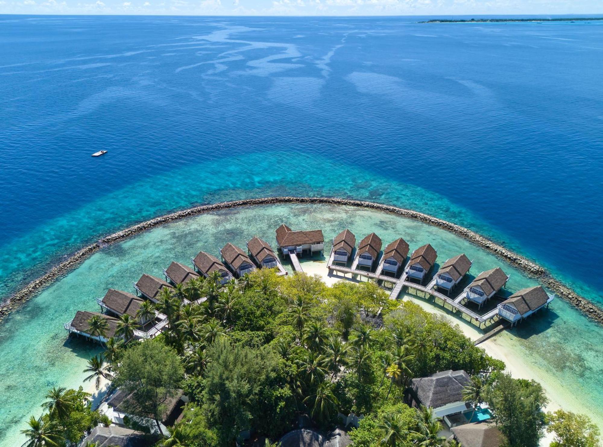 Nh Maldives Kuda Rah - Complimentary Return Seaplane Trip For Of 7 Nights Or Курортний комплекс Dhangethi
